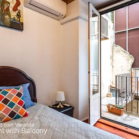 Akicity Alfama Classic شقة